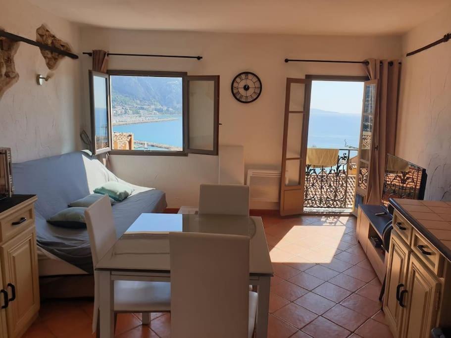 Duplex Vue Mer 50M De La Plage Des Sablettes Menton Exterior foto