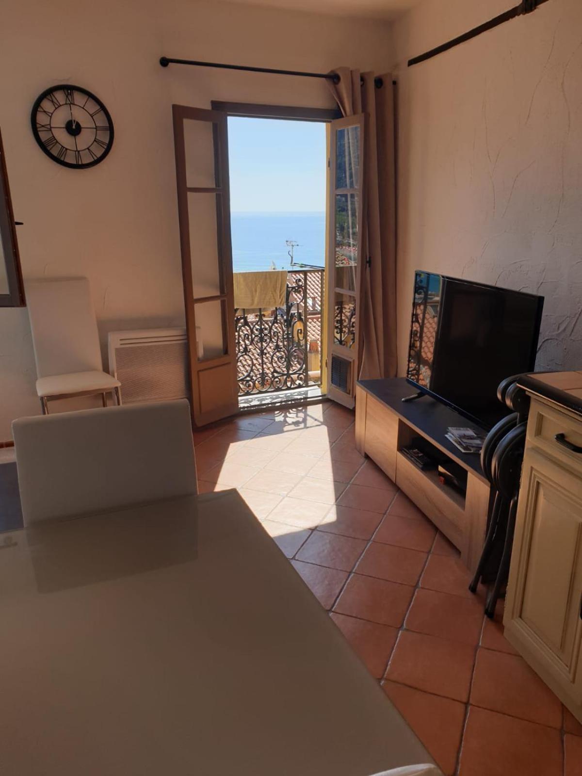 Duplex Vue Mer 50M De La Plage Des Sablettes Menton Exterior foto